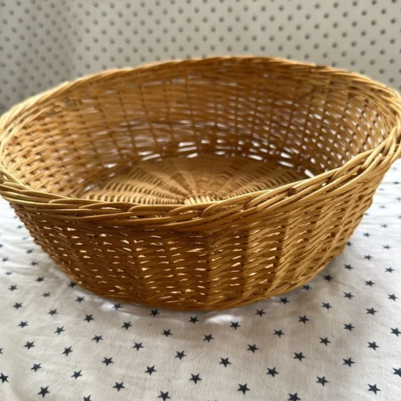 Vintage Round Wicker Fruit / Storage Woven Basket 11.5” Good Used Condition - Picture 17 of 17